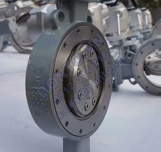 butterfly-valve-lug-type-530x500_0