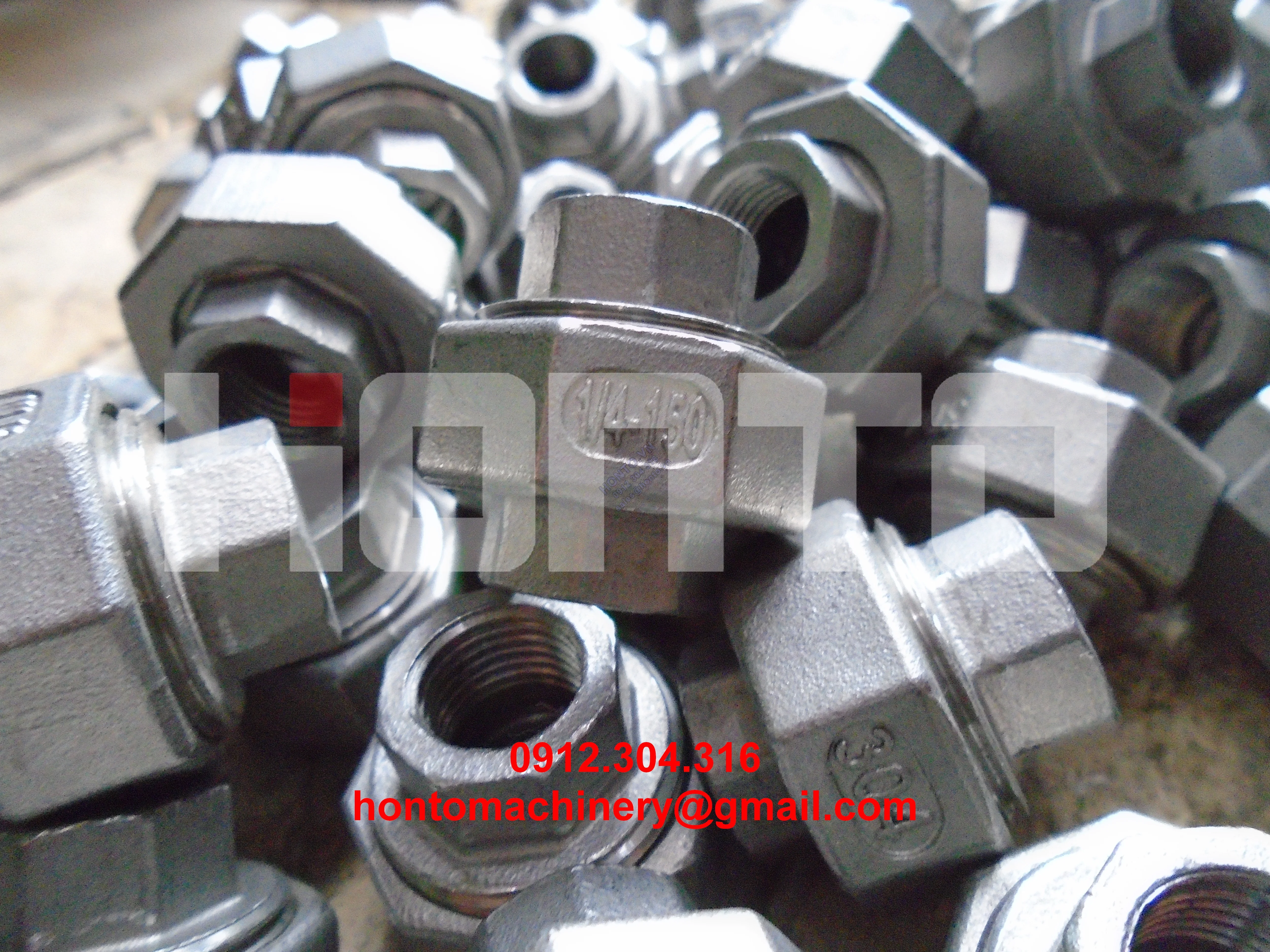 Rac-co-inox-cong-nghiep-304-DN8-304-HONTO-5152x3864_0