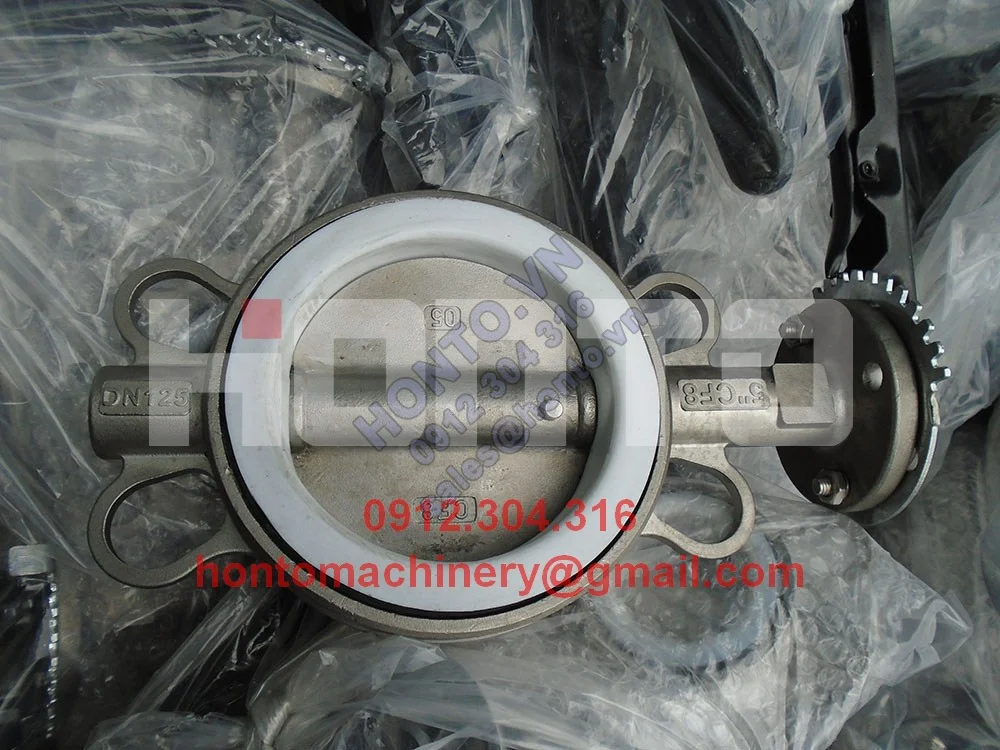 Van-buom-cong-nghiep-tay-gat-gioang-TEFLON-toan-bo-inox-304-DN125-HONTO-1000x750_0