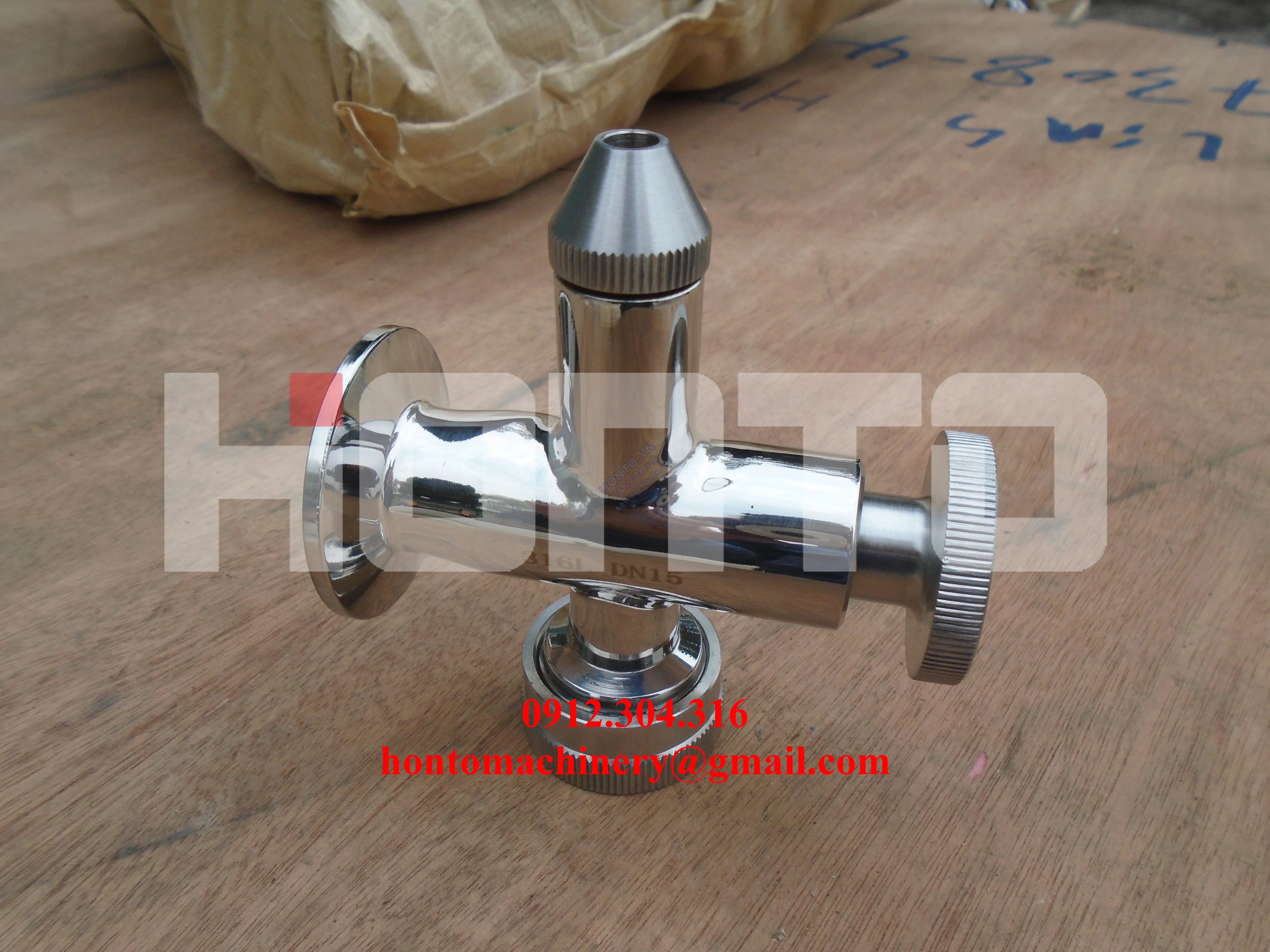 Van-kinh-thuy-tank-inox-vi-sinh-noi-ren-316L-Ø21-HONTO-5152x3864_0