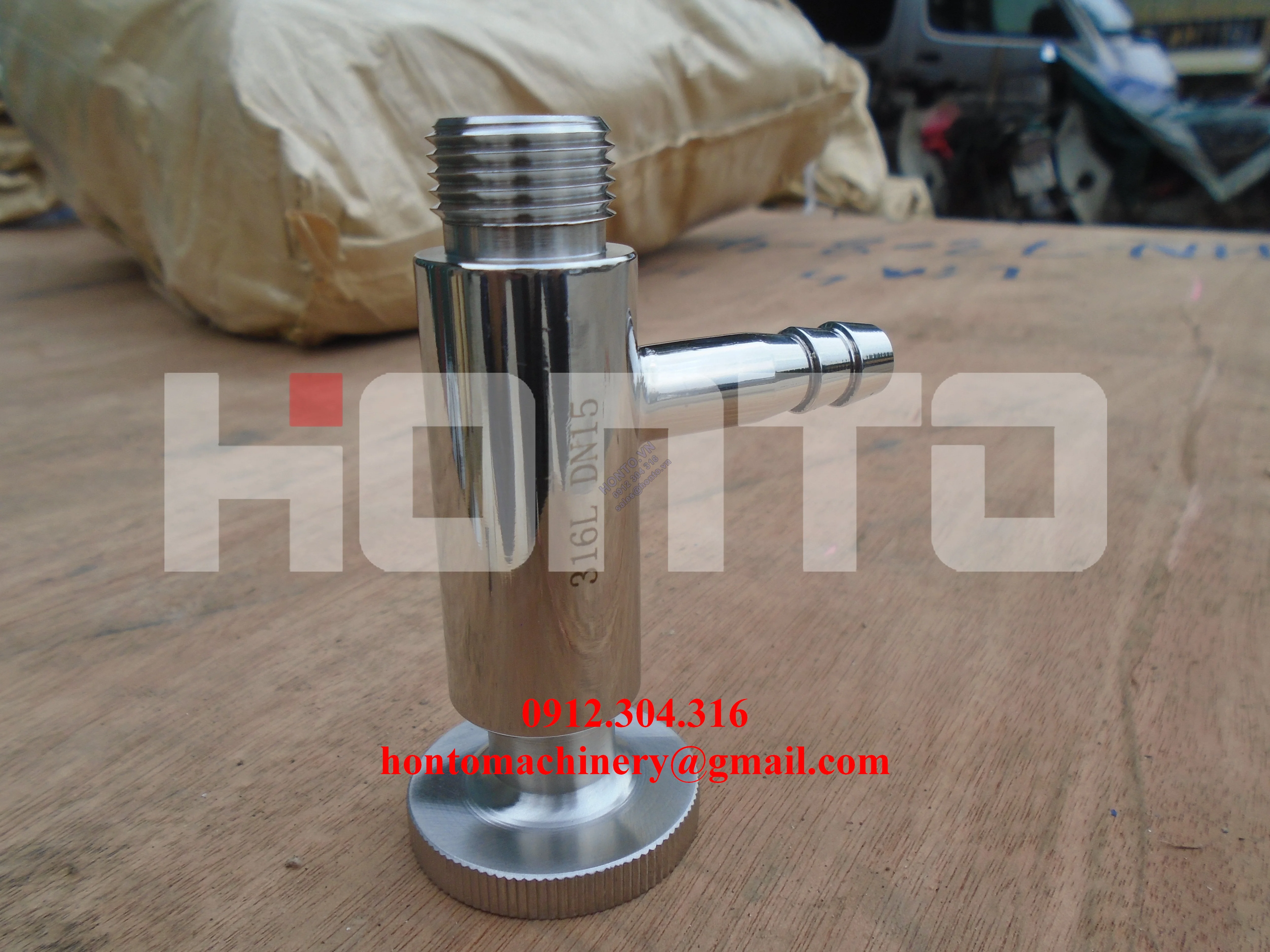 Van-lay-mau-inox-vi-sinh-noi-ren-316L-Ø21-HONTO-5152x3864_0