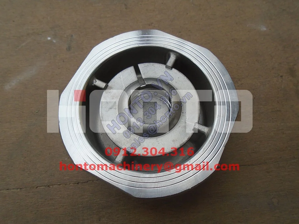 Van-mot-chieu-coi-PN40-CF8-size-DN15-100-HONTO-1024x768_0