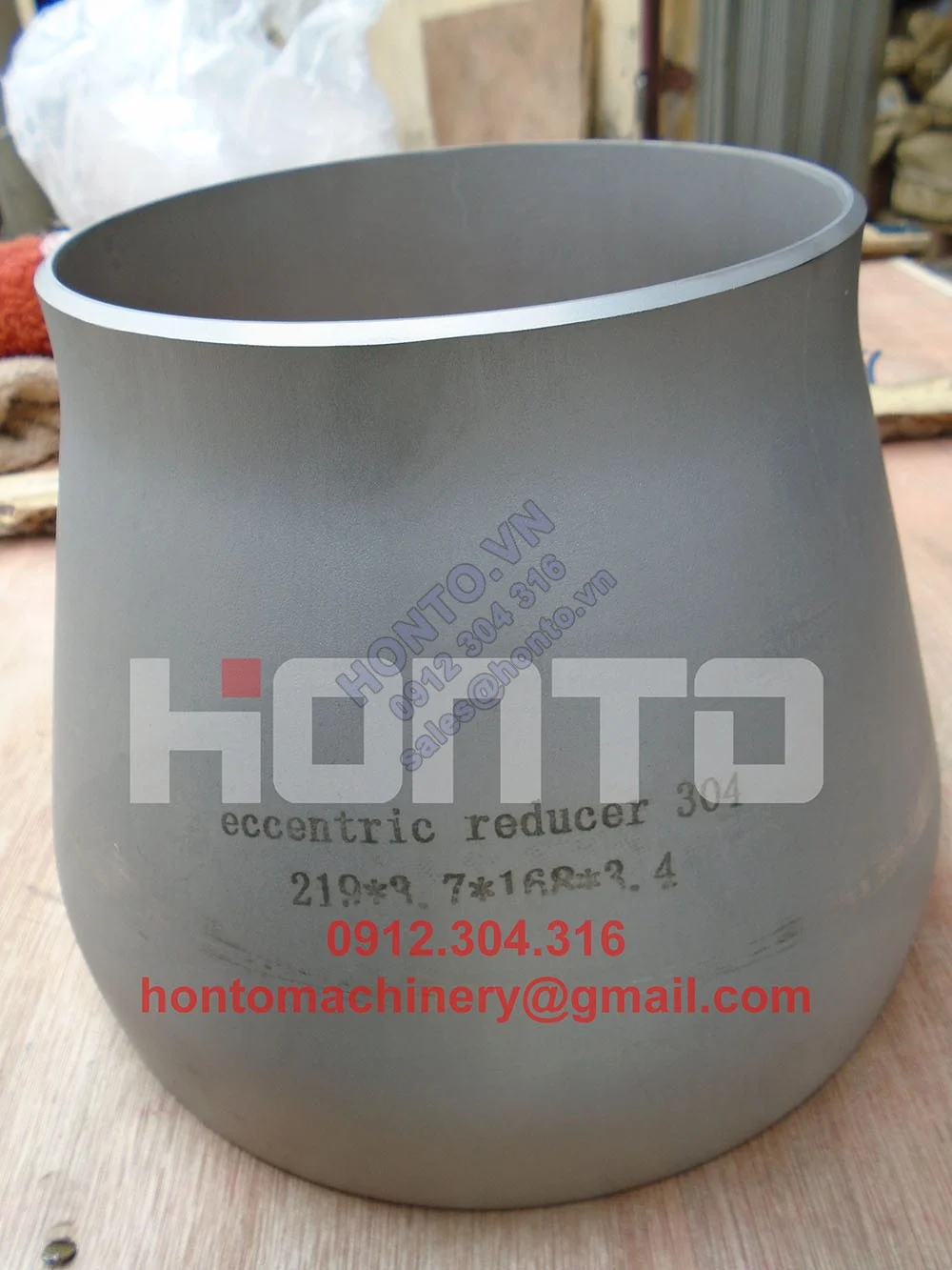 Con-thu-bau-giam-lech-tam-SCH10S-ASTM-A403-WP-304-304L-219x3-7x168x3-4-HONTO-1000x1333_0