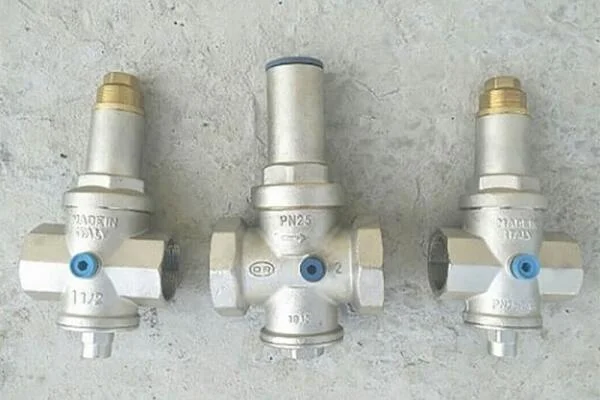 Chỉnh van giảm áp nhà cao tầng