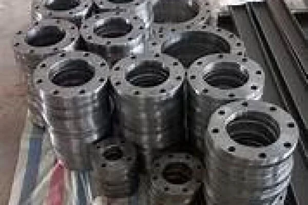 Gia công mặt bích thép