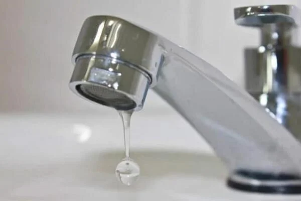 Làm sao để vòi nước chảy mạnh