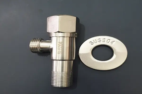 Van góc inox
