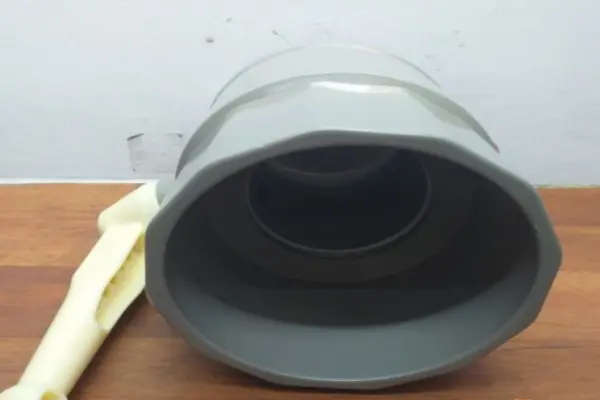 Van khóa nước phi 200
