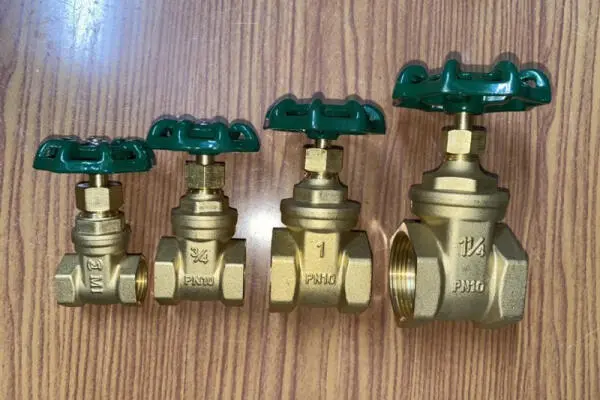 van khóa nước phi 21 đồng