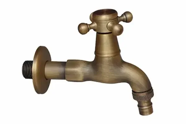 Vòi nước bằng đồng