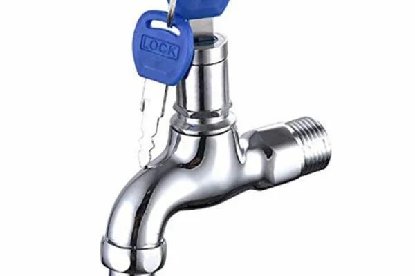 Vòi Nước Có Chìa Khóa