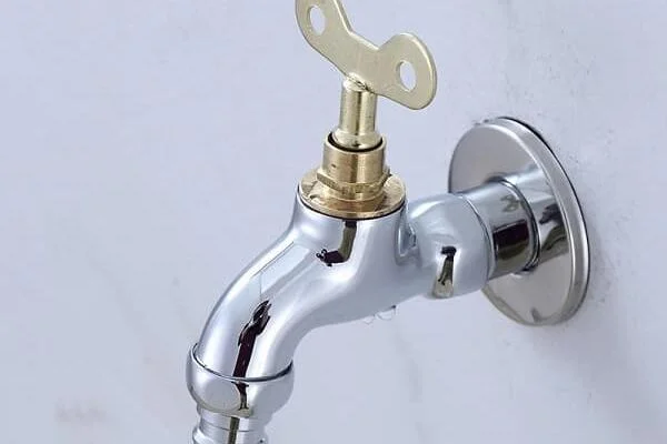 Vòi Nước Có Khoá