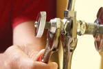 Cách sửa khóa nước bị rò rỉ